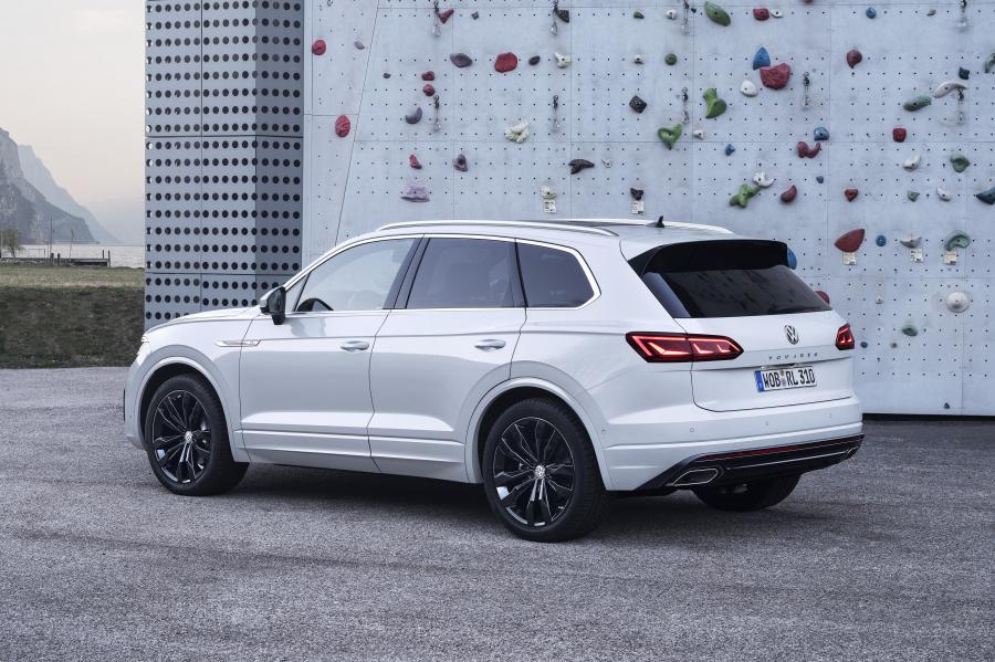  Volkswagen Touareg V6 TDI R-Line 2018 года  (WW) (фото 36 из 41)
